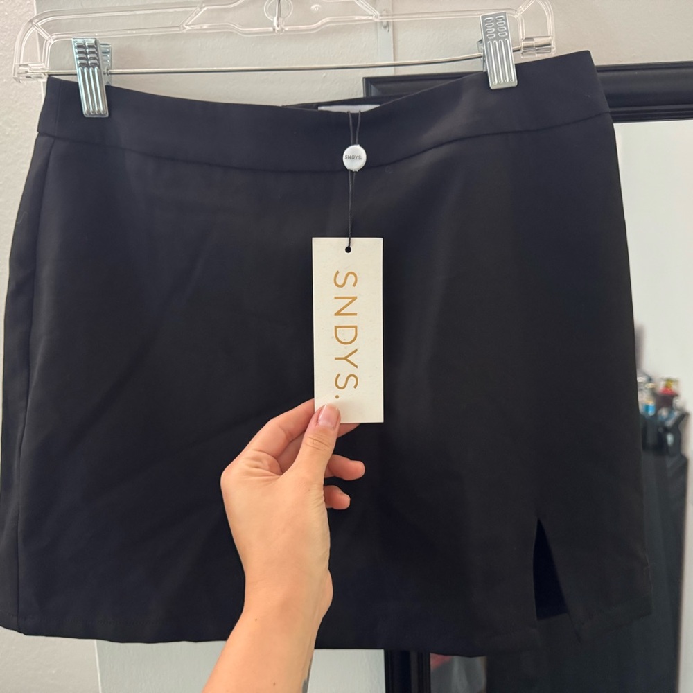 SNDYS Fern Women's Black Mini Skirt